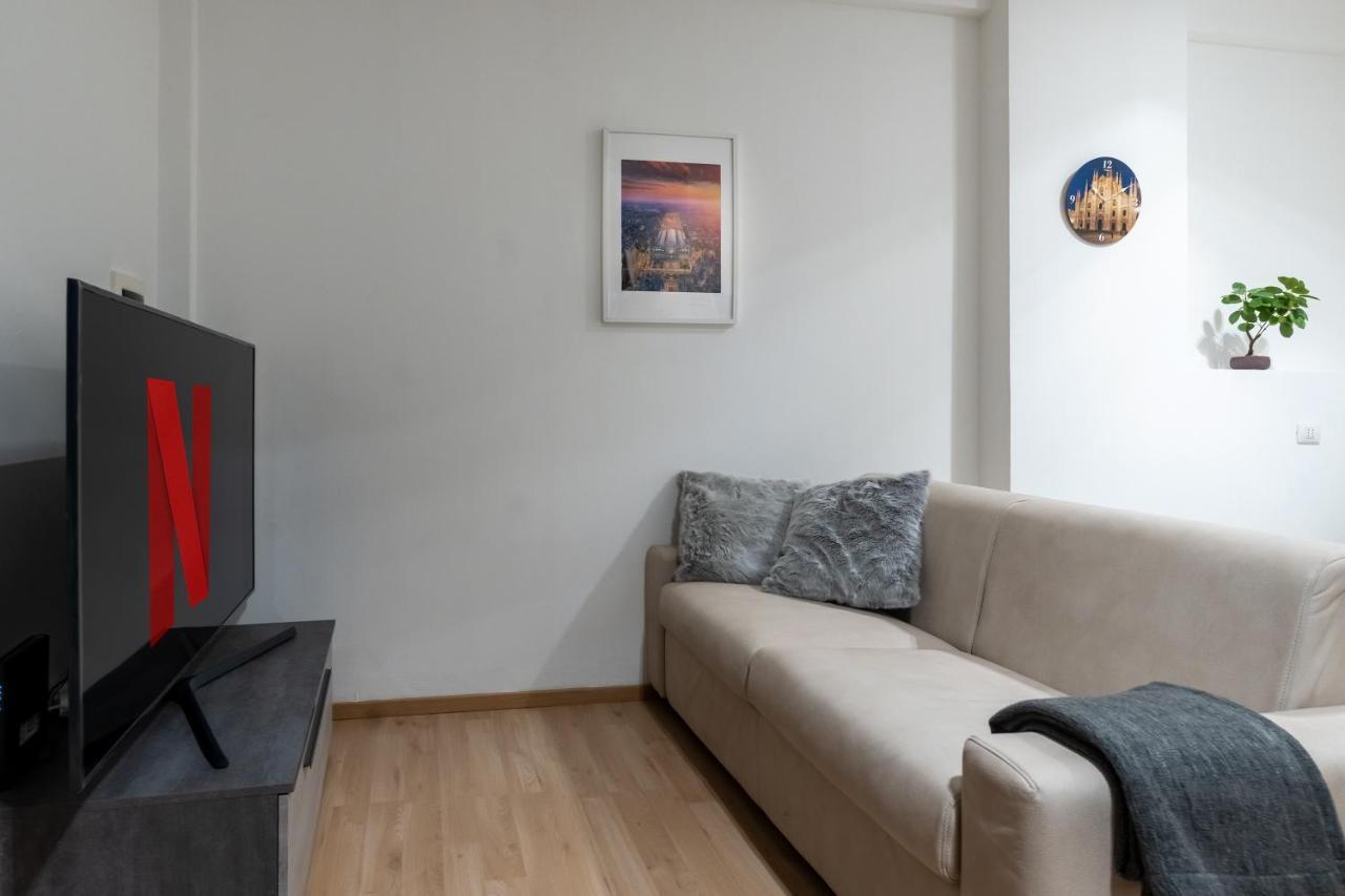 Suite 1,2 Porta Milano Centro Parking Free Exterior foto